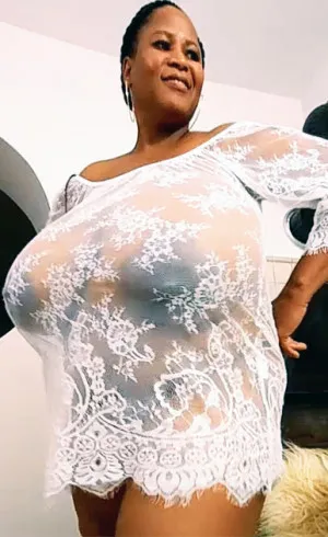 Busty Pam
