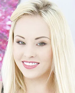 Lola Taylor