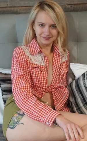 Mika BaberoticaVR