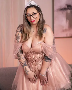 Nina Nova