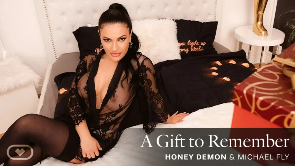 Honey Demon's Christmas Blowjob & Cowgirl Ride - HD Video