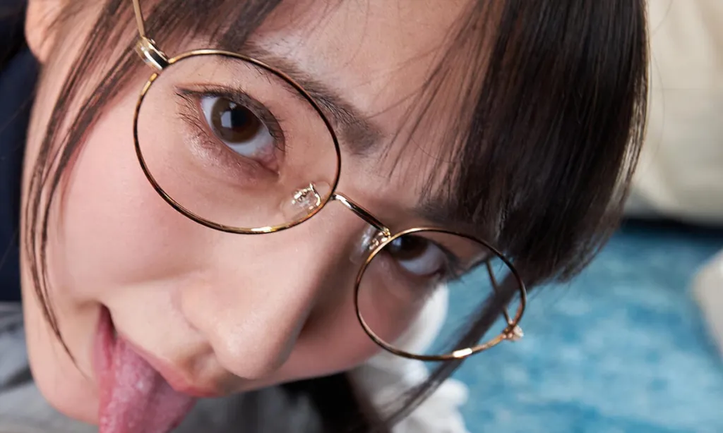 Ai Kawana's 180° Glasses-Wearing Teen Sex in 4K
