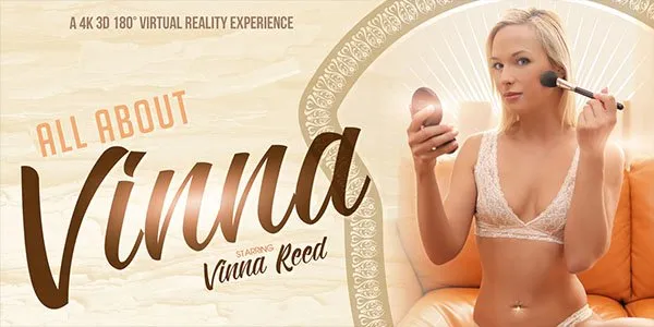 Vinna Reed's Solo Glass Dildo Fingering Session in VR