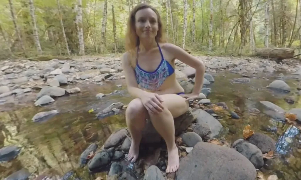Ana Molly, Fisherman & Unnamed Model - Amateur Outdoors 180° 3D Video
