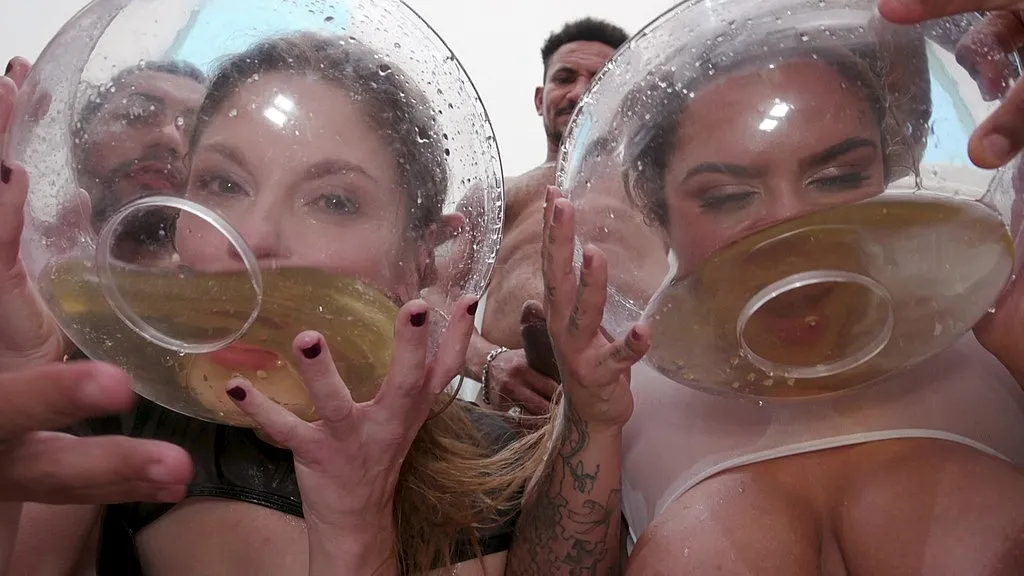 Alice Maze, Victoria Dias & Felipe Costa - Interracial Double Anal Fisting & Pissing Scene