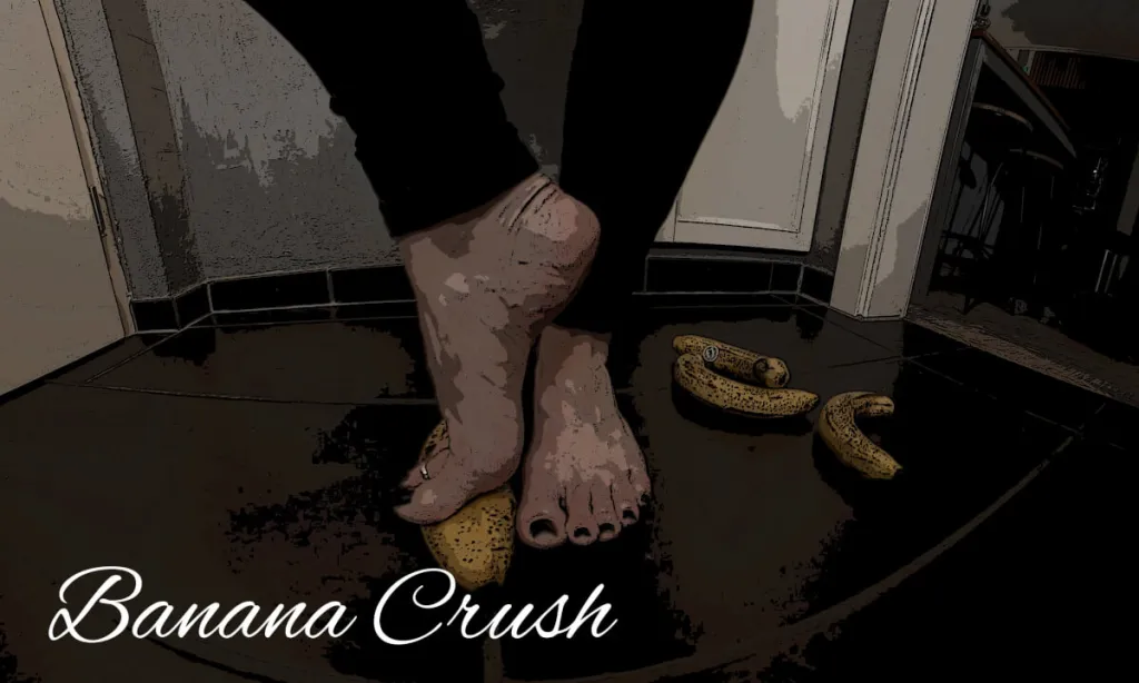 MILF performers' Names - Tattoo Show: Crushing Bananas in 3D (60 FPS, VR 180°)