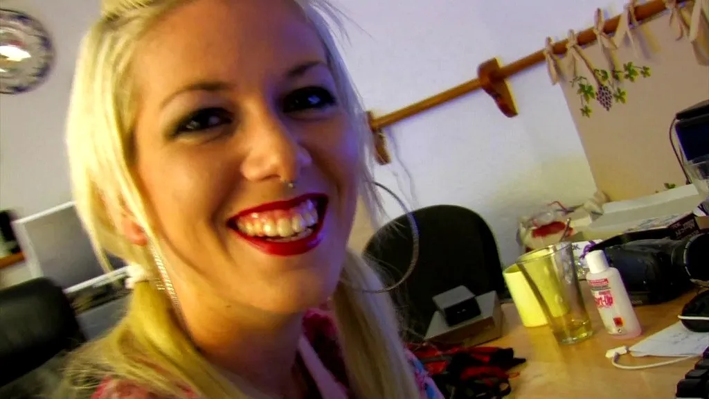 Barbie Banks, James Brossman, Terry Reid: Outdoor Anal Blowjob & Ass-to-Mouth - HD