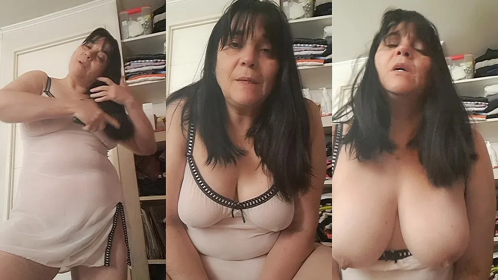 Mature Gostosa's Forbidden Fetish: HD Close-ups of Big Natural Tits Step Mom