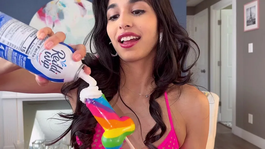 Reina Rae & Hoby Buchanon: Deepthroat, Whipped Cream Ass, and Facial