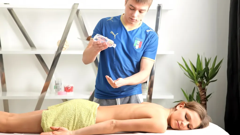 Bella's Sensual Massage - HD Video