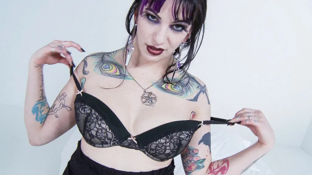 Bella Vendetta's Solo Relaxation Session - HD