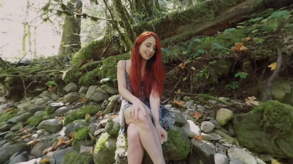 Solo Outdoors: The Red-Headed Belle in 180° VR Video