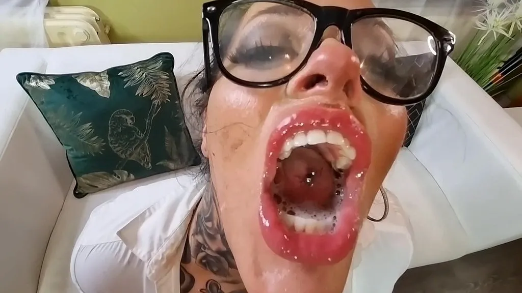 HD: Ashley Cumstar, Louise Lee, Venom Evil - Rough Sex: Anal, Piss, Spit