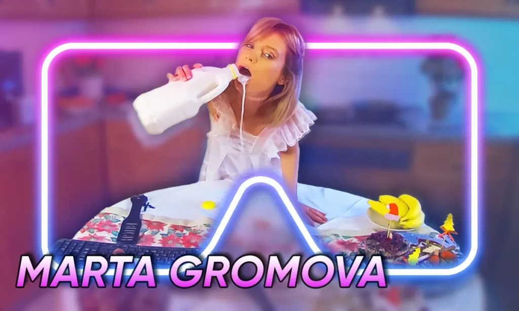 Marta Gromova's Stockings Tease in 180° VR Video