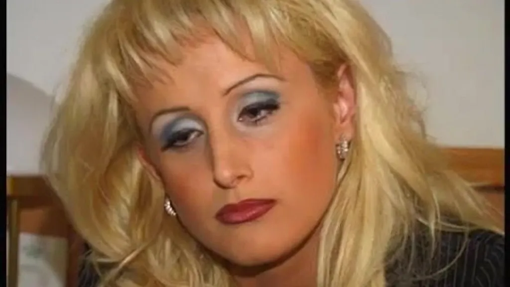 Zora Banx's Outdoor Gangbang: Blowjobs & Doggy Style with Three Men
