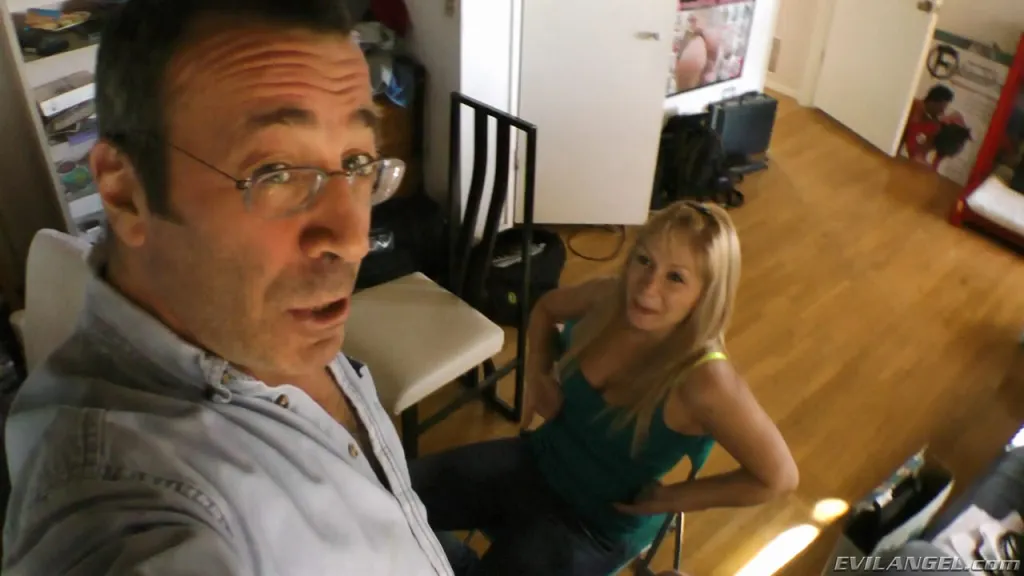 Lea Lexis, Brooklyn Lee, Manuel Ferrara in HD Straight Porn Video