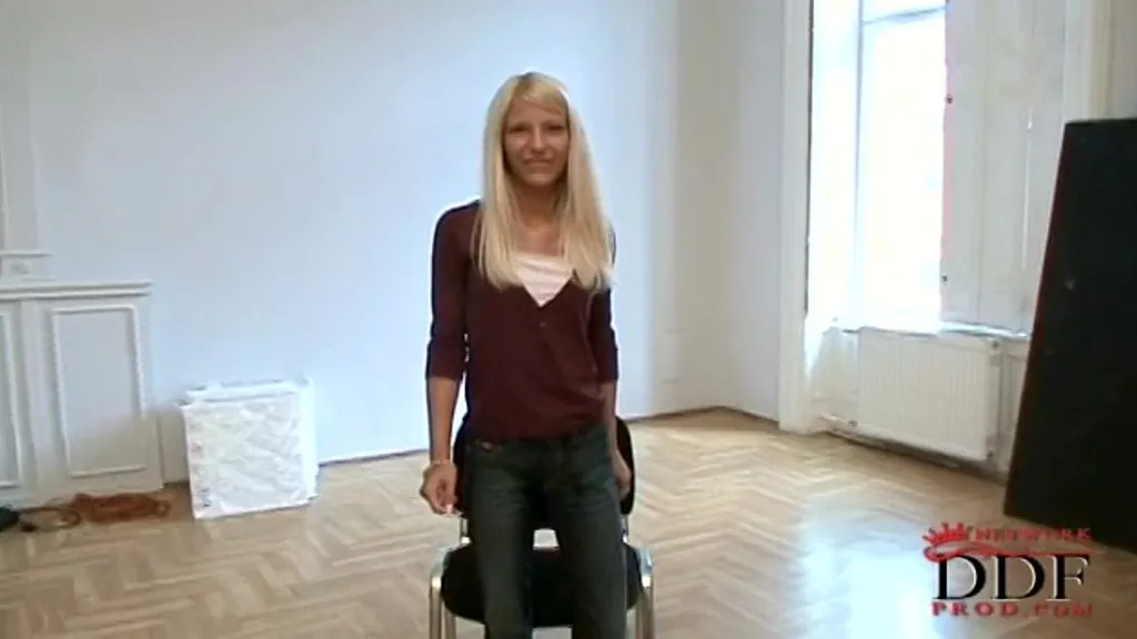 Eve Jordan: Blonde Babe in Lingerie - Solo Indoor Scene