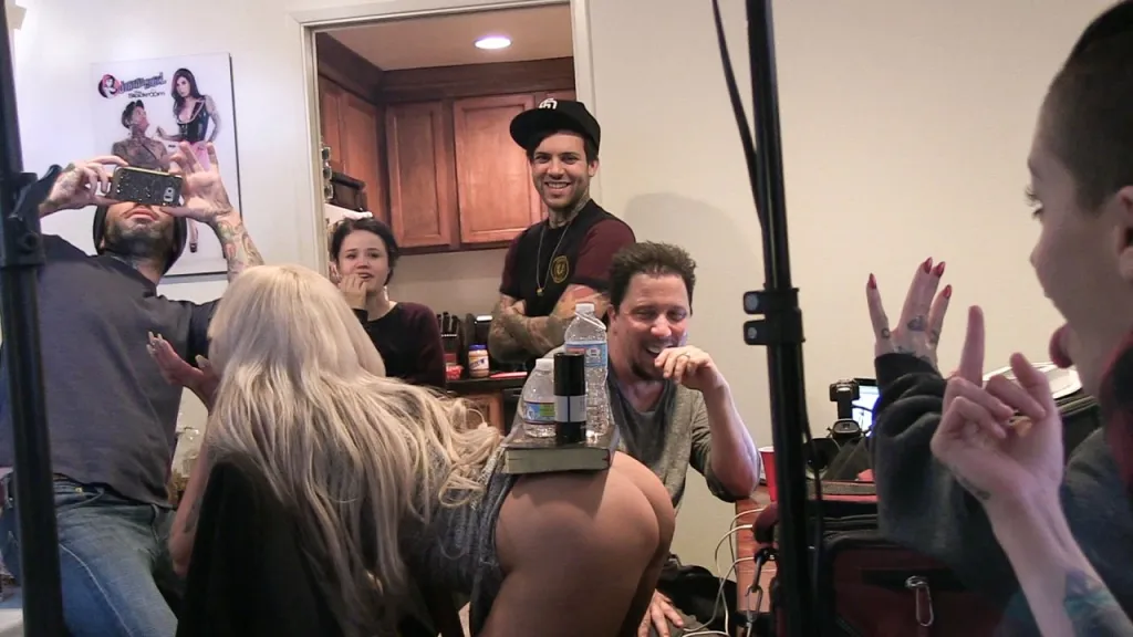 Nina Elle, Anna De Ville, Leigh Raven: HD Rough Sex - Behind the Scenes with Tattooed Stars