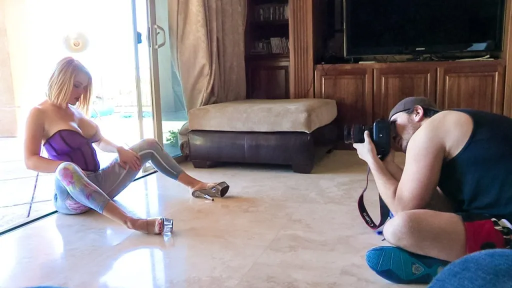 HD: Krissy Lynn, Victoria White, Manuel Ferrara - Big Tits, Toys, Gaping (Natural Tits, Blonde, Straight Porn)