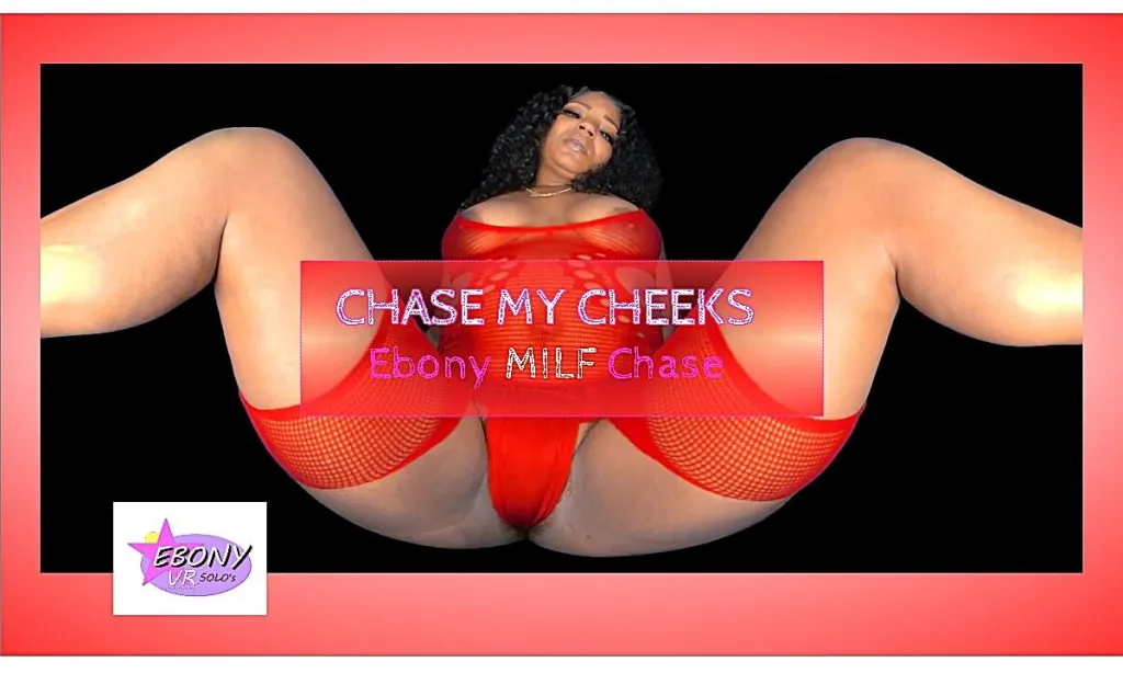Ebony MILF's Quick 4K Fingering Scene