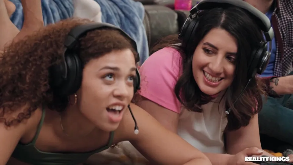 Dwayne Foxx, Sarah Arabic, Willow Ryder - Big Asses in Doggystyle Video Game Scene
