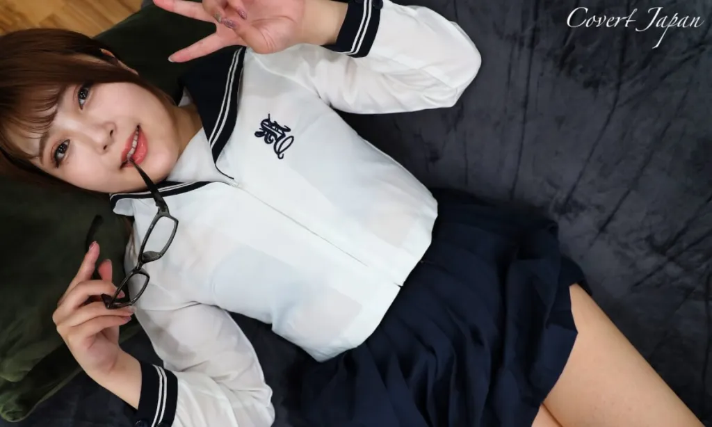 Amane's Asian Schoolgirl Blowjob: 180° VR Experience