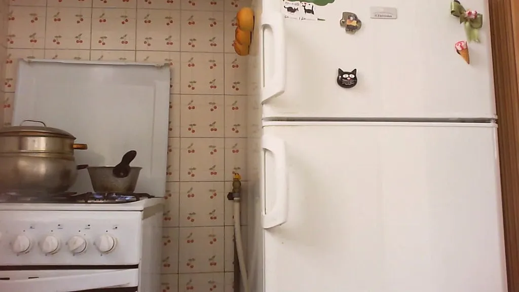 Nicoletta Embassi's Solo Pissing Session in HD