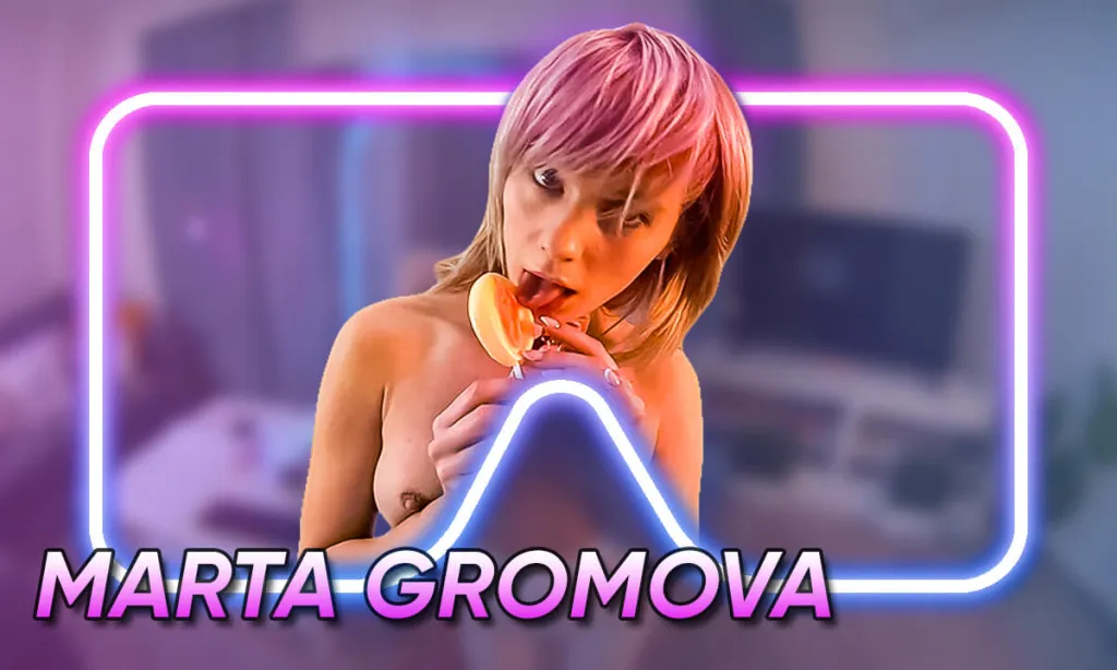 Marta Gromova's Blonde 180° VR Solo Performance in 4K