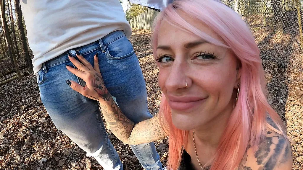 Harleen Van Hynten's Outdoor Blowjob - HD Video
