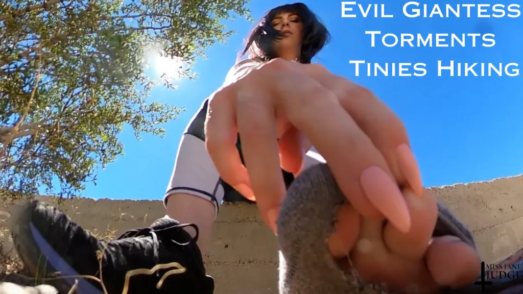 Jane Judge - Brunette Solo Fetish: Foot Sitting Outdoors - VR 360\u00b0 HD Binaural Sound