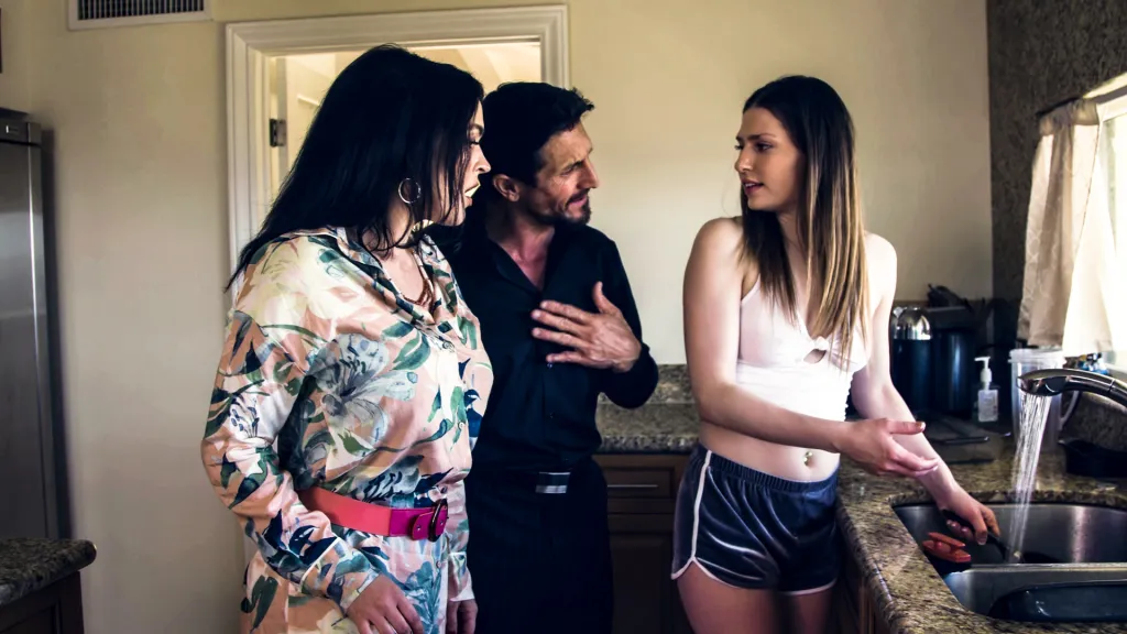 Krissy Lynn, Kamryn Jade, Tommy Gunn - Forbidden Step Family Threesome