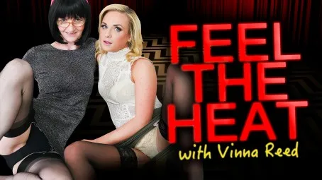 Vinna Reed & Julia - Brunette Stockings Lesbians: Fingering in VR