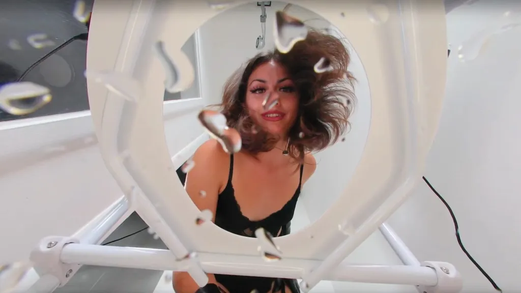 Goddess Lush's Pissing Solo Session in VR