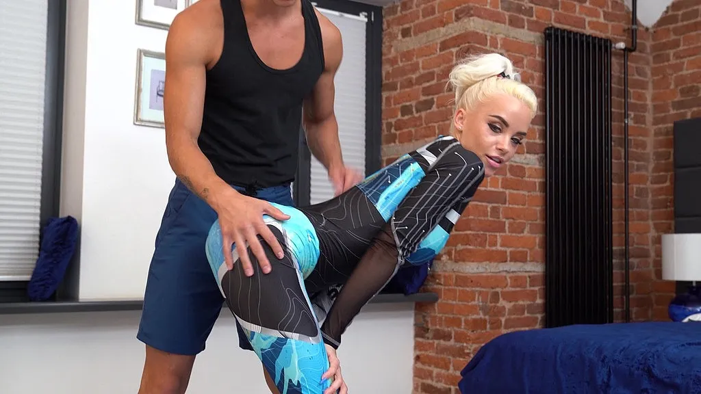 Double Penetration: Lara Frost, Tommy Gold, Leo Casanova - Blonde athletes' intense session in 4K (Anal, Ass to mouth, Deep Throat)