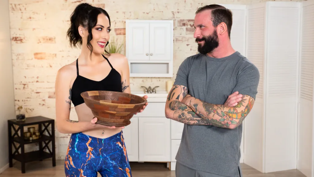 Victoria Sunshine & JJ Graves: Hottest Massage Session - Small Tits, Tattoos, Rough Sex