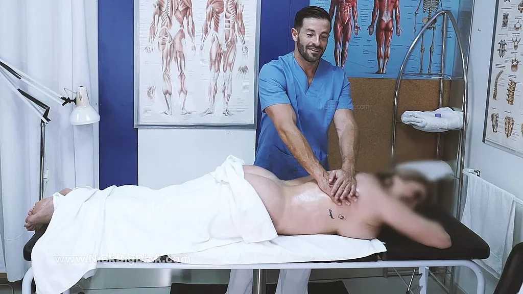 Victoria Summers' Massage: Big Boobs Milf Rips Off Big Cock (Nick)