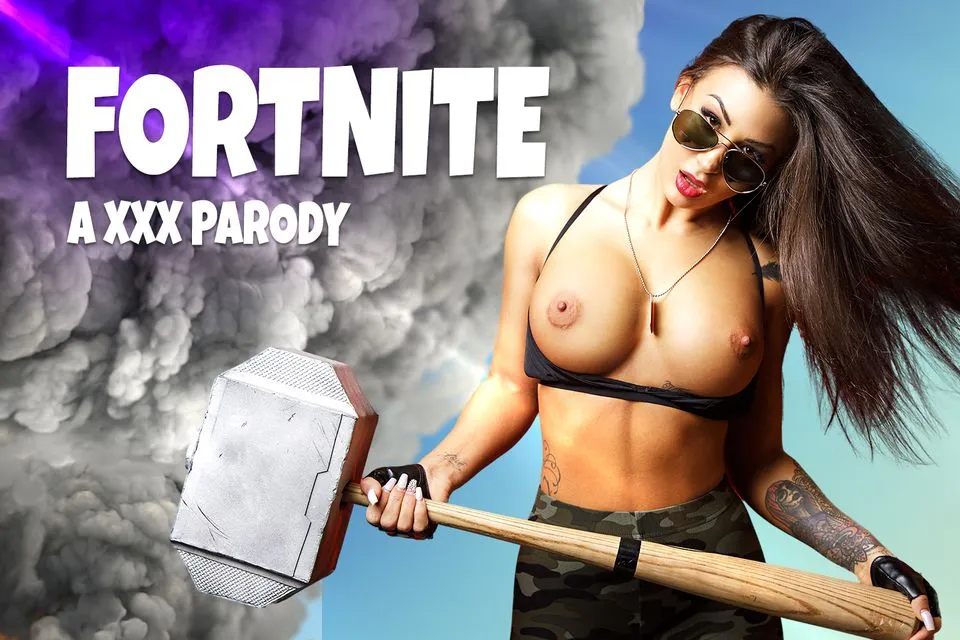 Susy Gala's Sexy loot Dance in Tilted Towers - POV Blowjob & Striptease