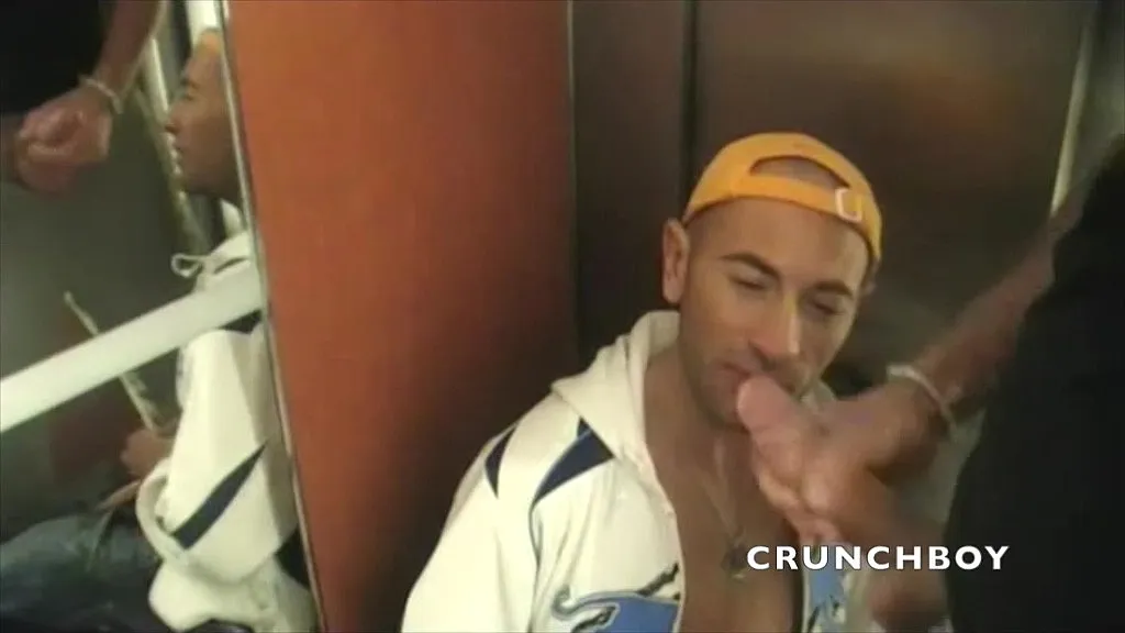 Crunch Adampower and Crunch ClemAgde: Rough Anal Cum Swap in Public - HD