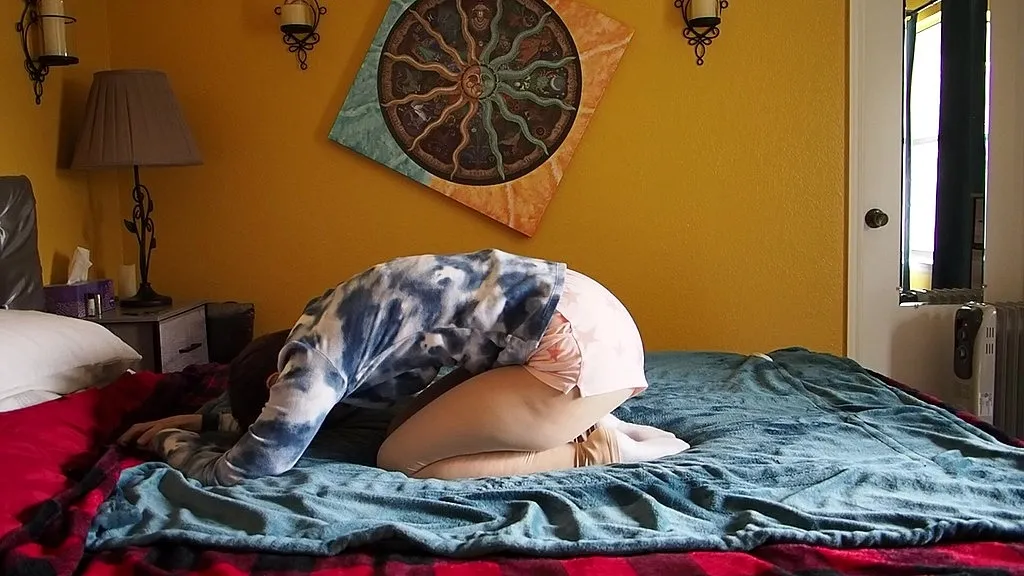Brunette Goddess: Camel Toe, Feet, and Big Ass Worship - HD POV Video