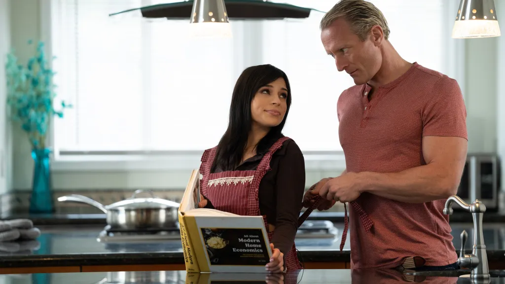 Aria Valencia & Clarke Kent in Step Family Roleplay: Dad's Persuasive Night - HD