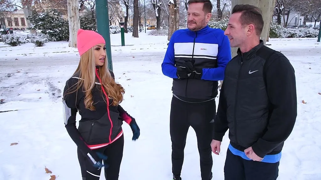 Alyssia Kent, Yanick Shaft, David Perry in Snowy Blowbang & Ass Licking