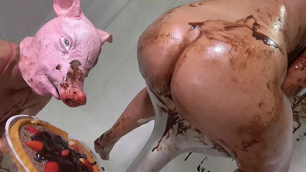 Brittany Bardot, Laura Boomlock, Midas - Horny Pigs: Anal Fisting & Squirting (4K/HD)