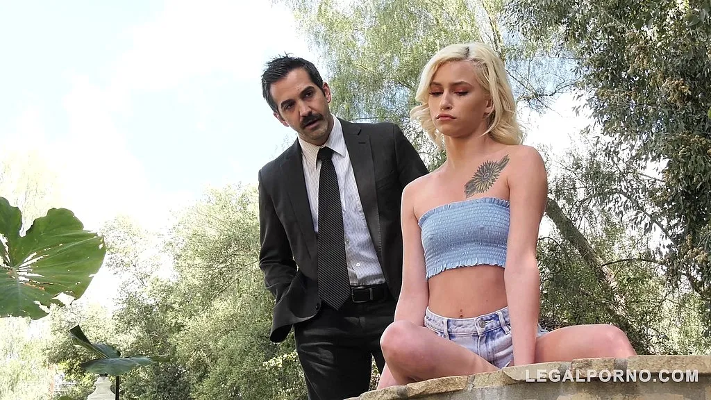 Kiara Cole and Donnie Rock - Blonde Blowjobs