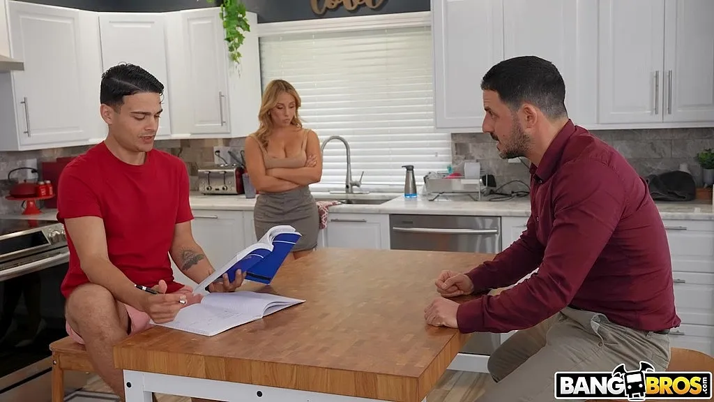 Leo Valentino, Tony Marzo, Monica Minx in Hardcore MILF Threesome: UHD (4K)