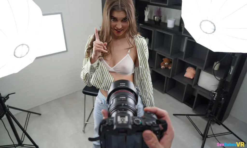 Alice Xo's Passionate VR Seduction: 4K Creampie in Cowgirl & Reverse Cowgirl