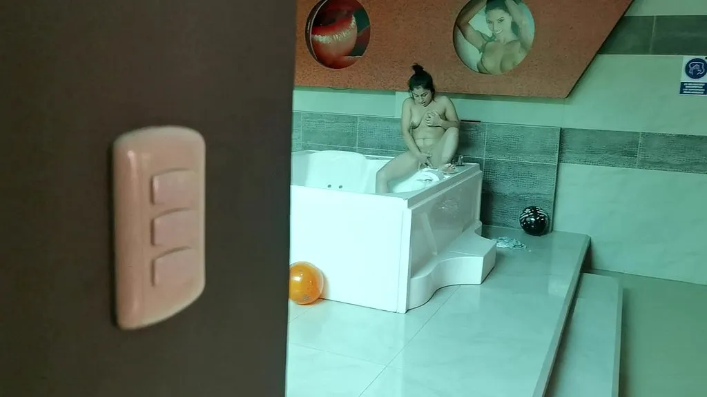 Bright moon, Kevindosd - HD Anal & Deep Throat, Big cock in Bathroom Scene