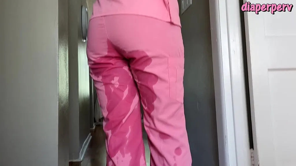 Goddess Brandon's Humiliating Nurse Pee Scene (HD)