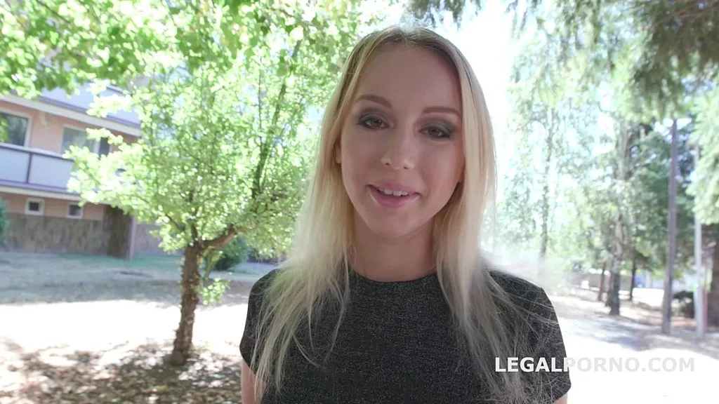 Kira Thorn, Angelo Godshack, Neeo - Russian Blonde Anal Queens: Deep Throat, Double Penetration, Cum Swallowing (HD)