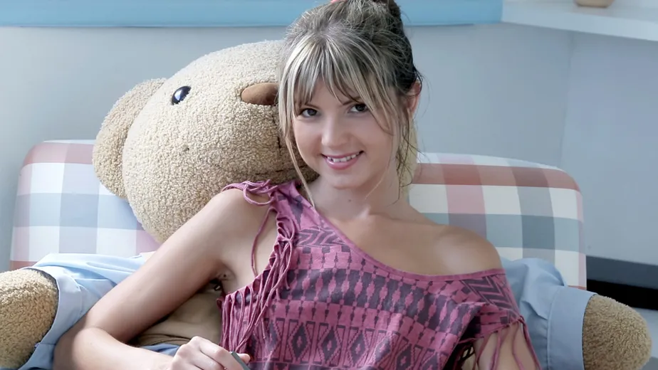 Gina Gerson's Solo Masturbation Video with Shaved Pussy and Toys