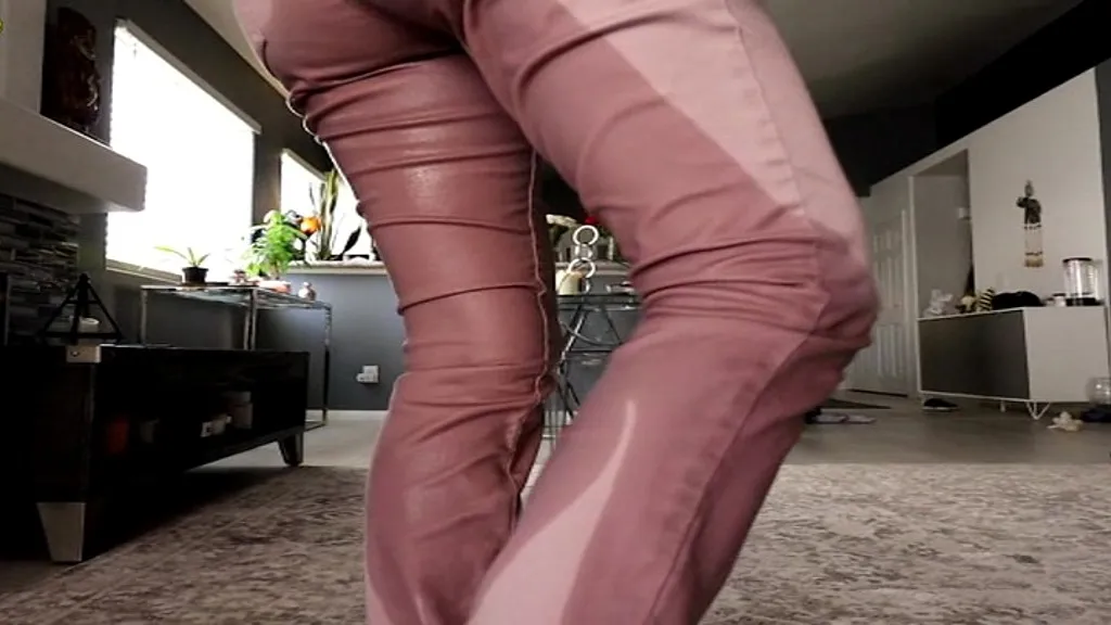 Jade Jantzen's Pissing Mishap: Behind the Scenes